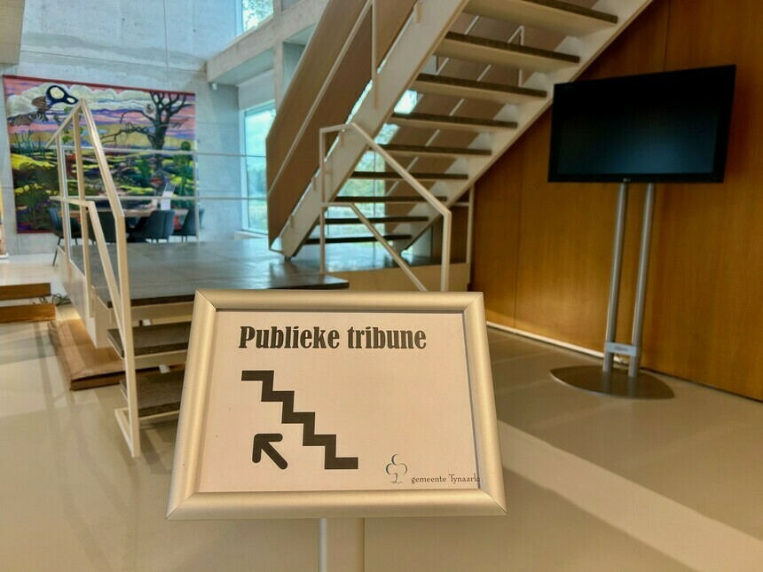 Foto bordje publieke tribune 